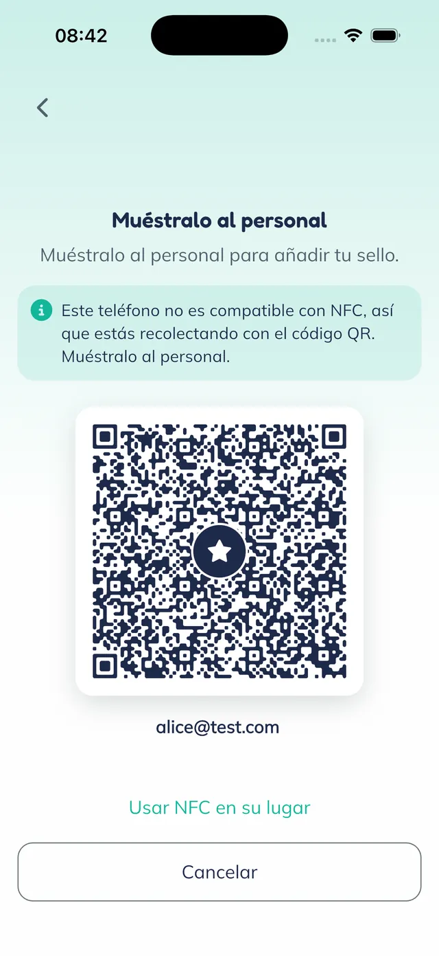 El cliente muestra su código en la app