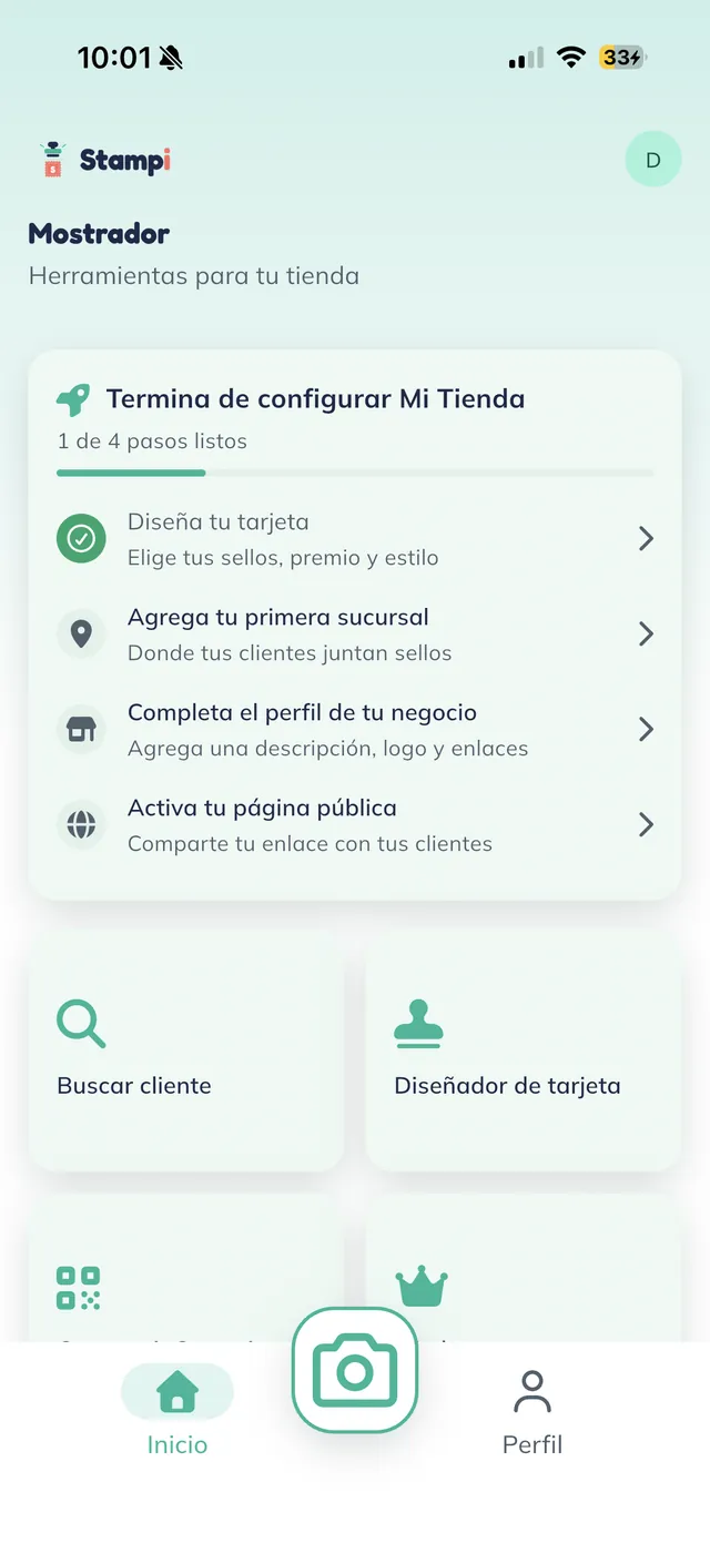 Pantalla Mostrador del negocio con "1 de 4 pasos" y la fila "Diseña tu tarjeta" palomeada.